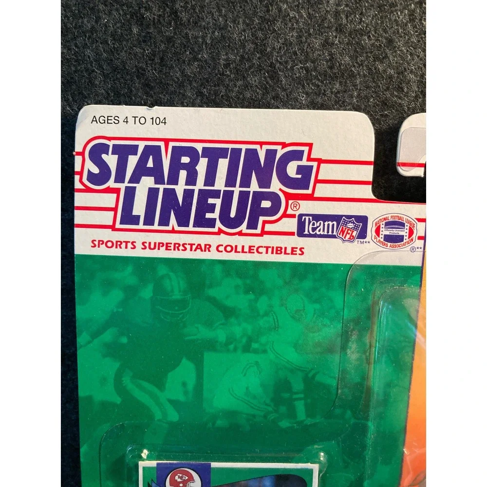 Kenner Starting Lineup 1994 Joe Montana Kansas City Chiefs Figure with Card NEW